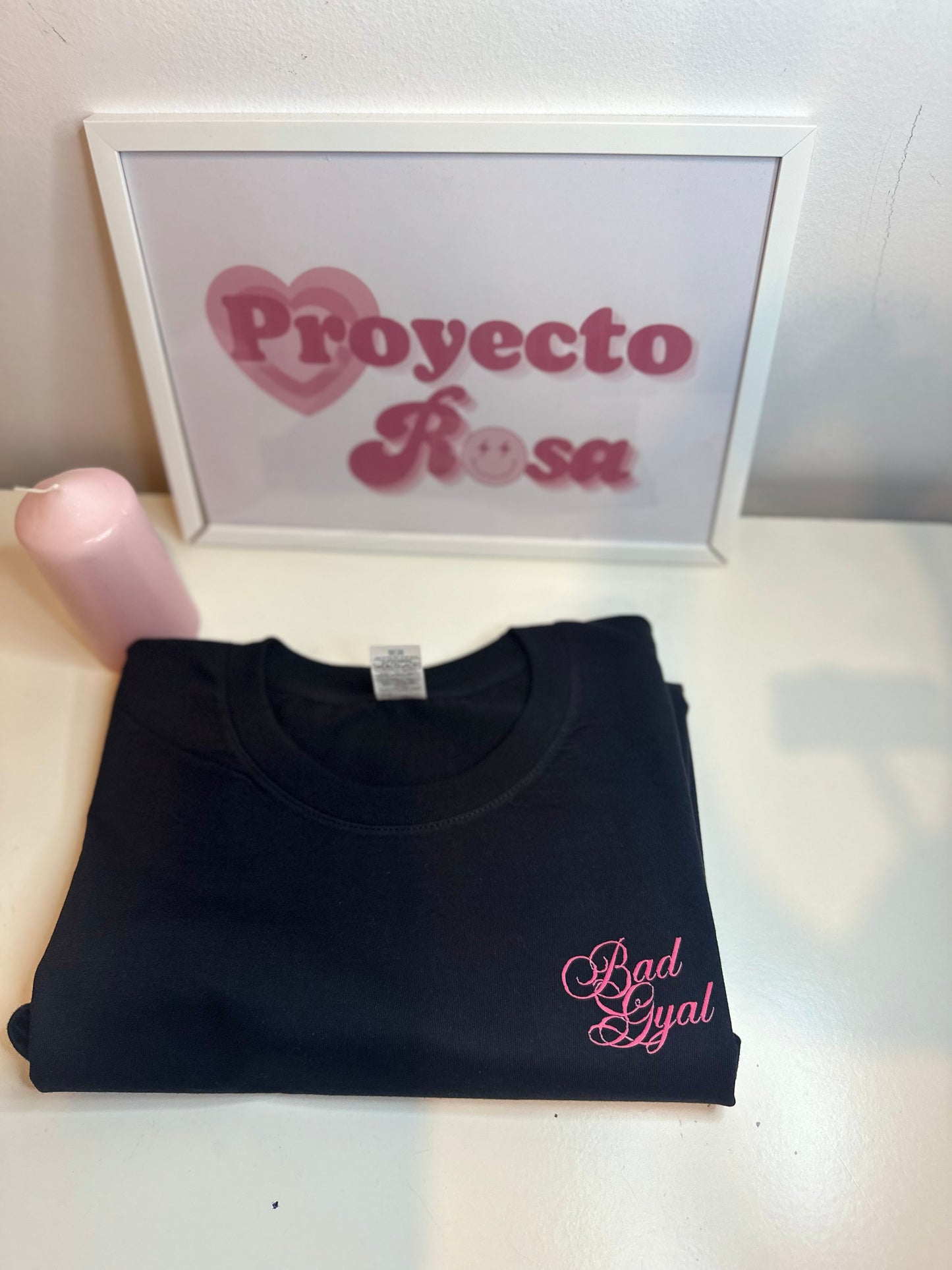 BAD GYAL | escoge entre camiseta ó sudadera