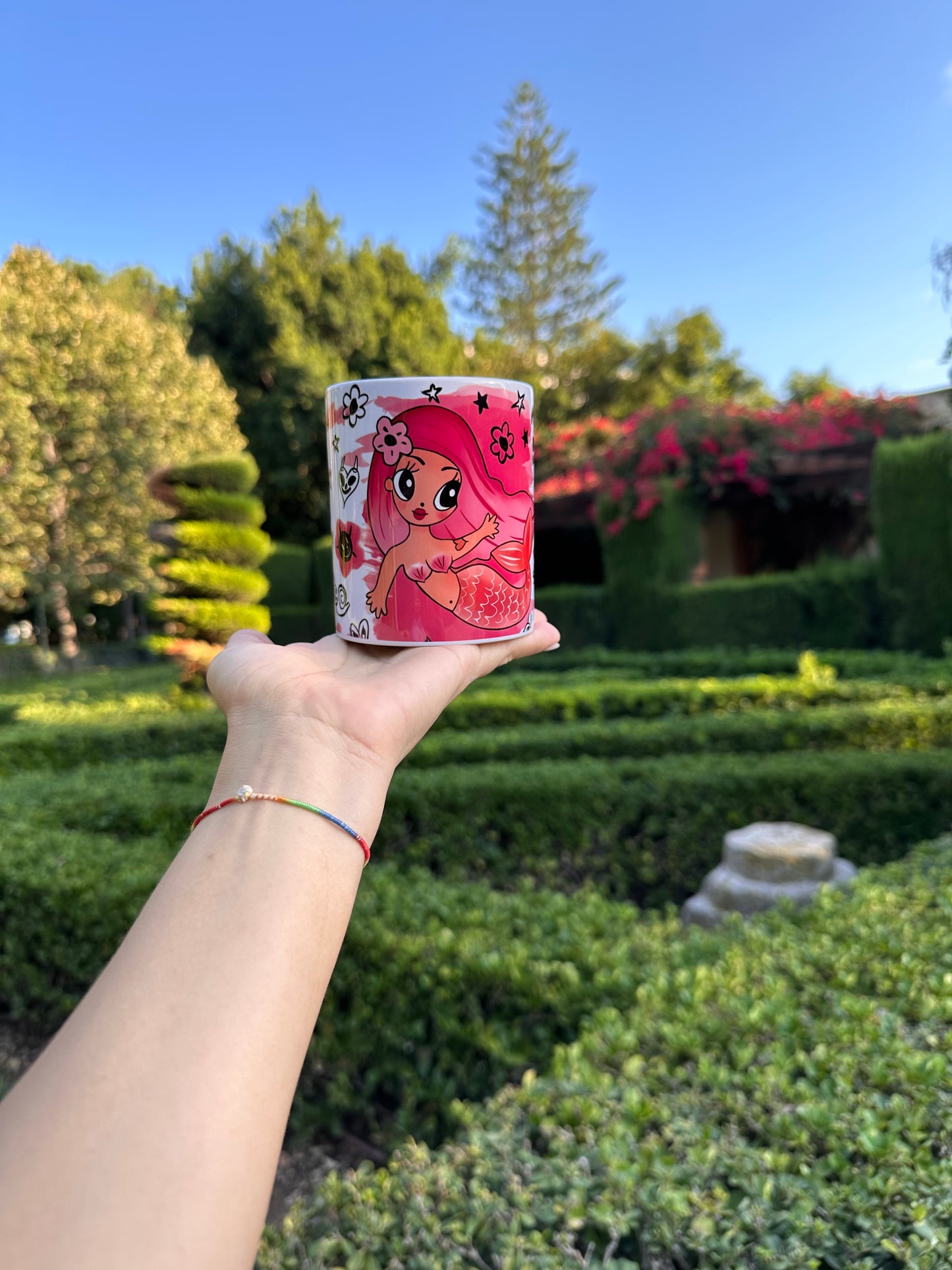 TAZA BLANCA DISEÑO BICHOTA SEASON PANÓRAMICO