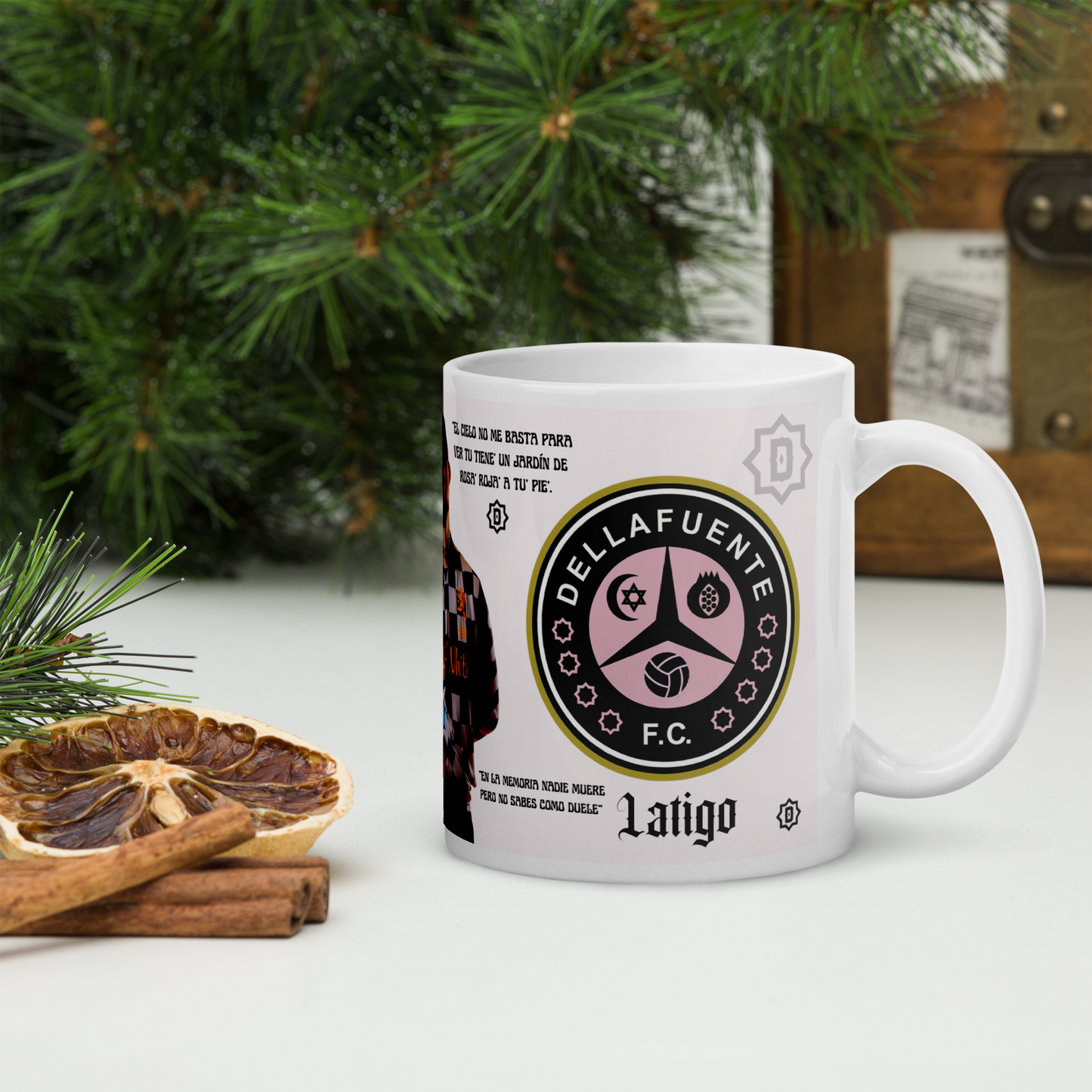PACK DE REGALO DE DELLAFUENTE (CAMISETA + TAZA)