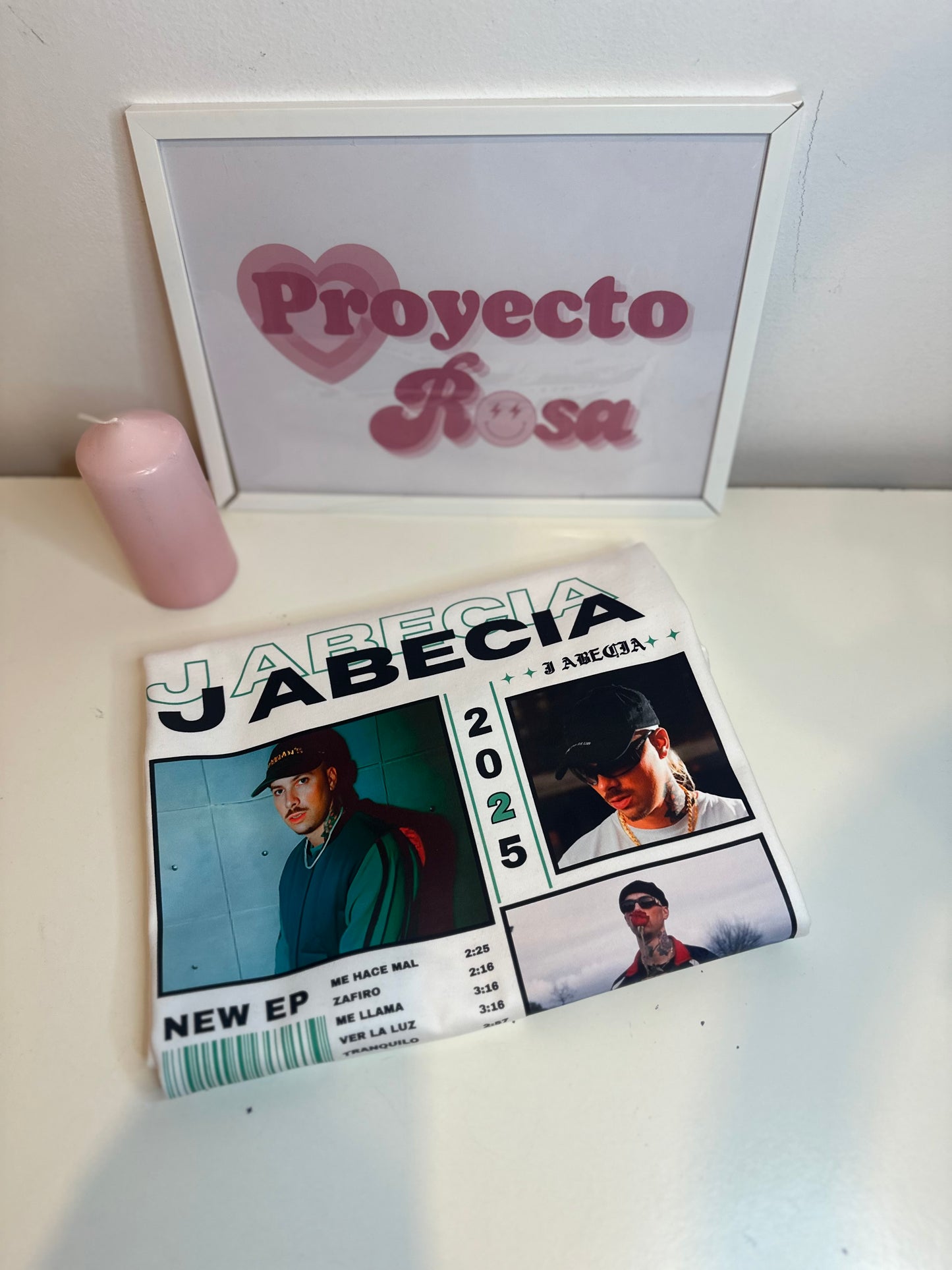 J ABECIA | escoge entre camiseta ó sudadera