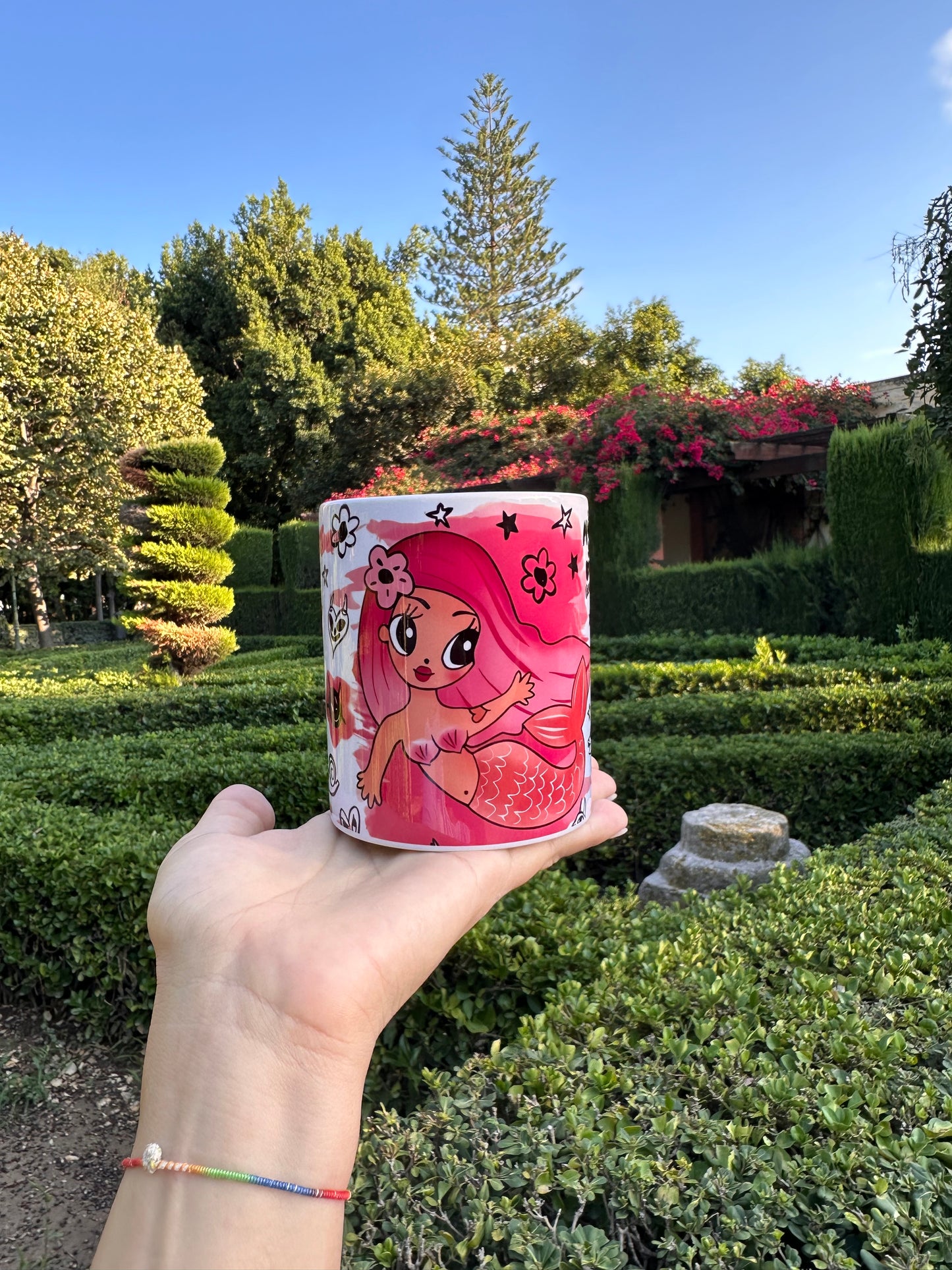TAZA BLANCA DISEÑO BICHOTA SEASON PANÓRAMICO